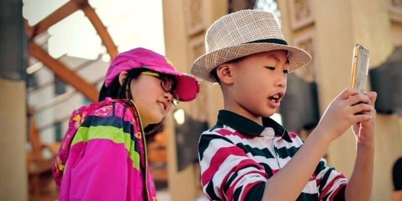 أفضل الهواتف المحمولة للأطفال - مقالات هواتف