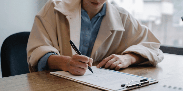 أظهر الدافع للعمل على تجاوز نقاط ضعفك