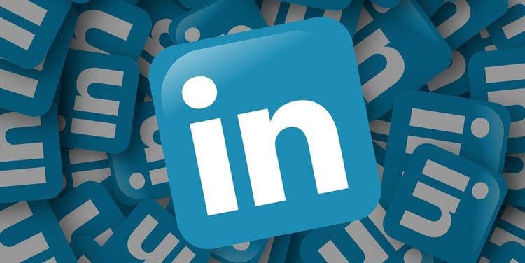 التركيز على شبكة LinkedIn