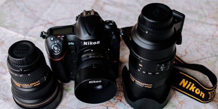 كاميرا غير مُزوَّدة بمرآة أو DSLR؟