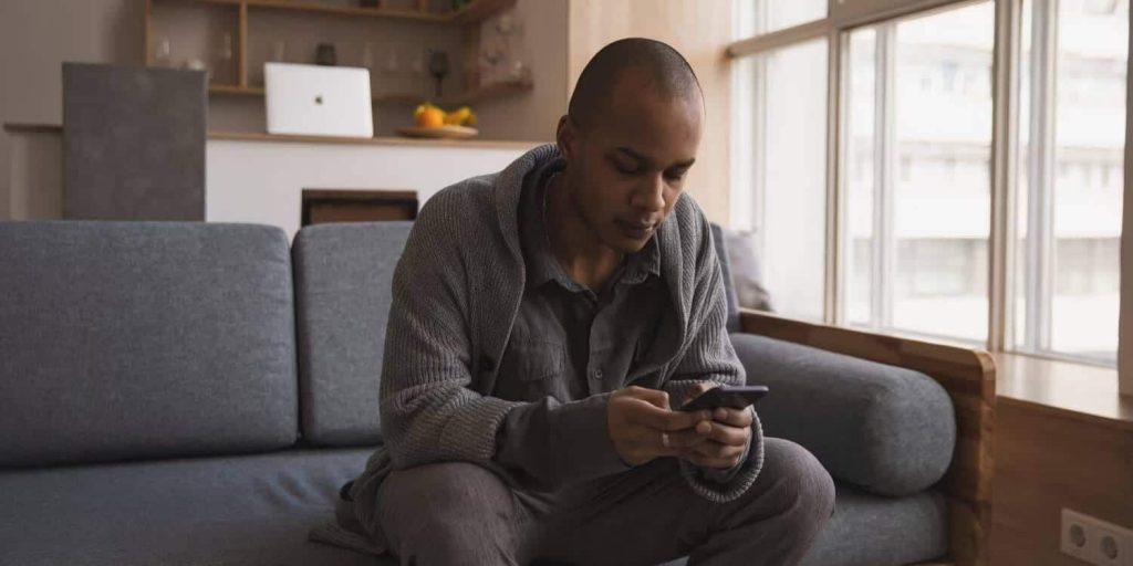 مراجعة الوثائق ودلائل المُستخدم