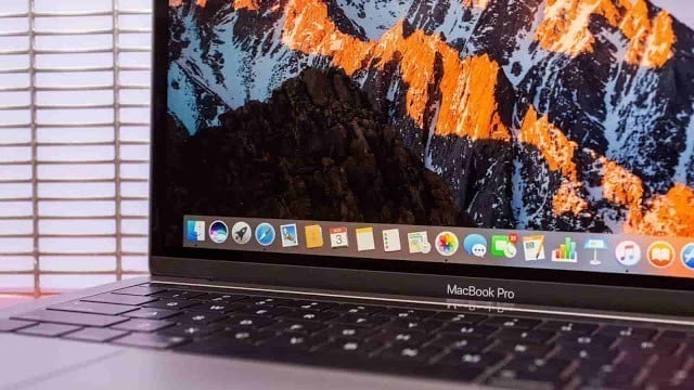 apple macbook pro with touch bar 13 inch 2016 37 min 1 | 10 أشياء يجب ضبطها عند تكوين اعدادات ماك بوك MacBook جديد