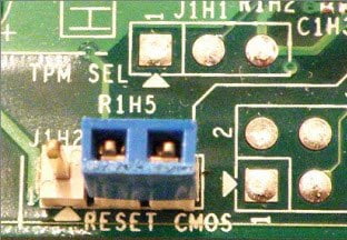cmos reset jumper reset bios DzTechs | كيفية إعادة تعيين CMOS الخاص بحاسوبك ولماذا قد تحتاج إلى فعل هذا؟