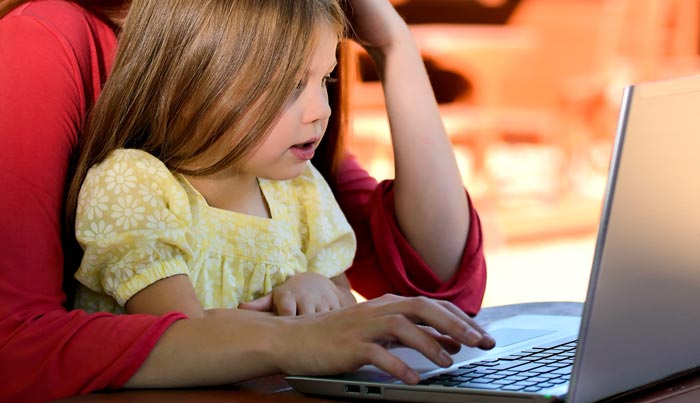 الوالدين: معرفة كيفية الحفاظ على أطفالك بشكل آمن على الانترنت - مقالات