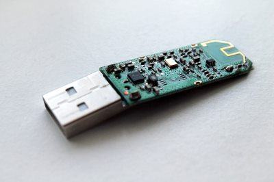 لماذا نهتم بإزالة محركات أقراص USB بأمان ، وماذا يحدث إذا لم نفعل ذلك؟ - شروحات