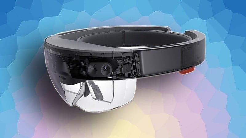 تقوم Microsoft بالبحث عن استخدامات لنظارات HoloLens مع تطبيقات Dynamics 365 الجديد - مقالات