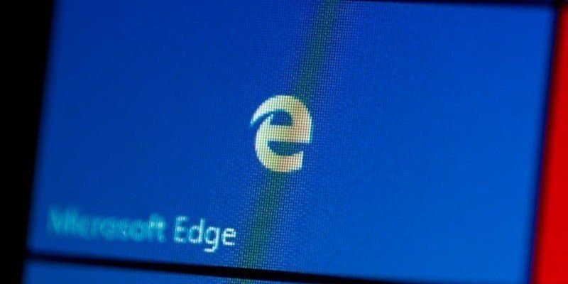 يمكن أن يؤدي تنزيل Chrome عبر Microsoft Edge إلى البرامج الضارة و Adware - مقالات