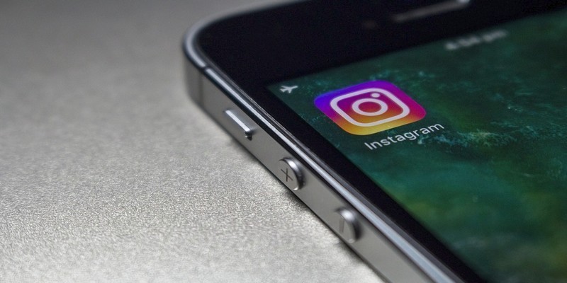 Hide Featured | كيفية منع المُستخدمين الآخرين في Instagram من العثور عليك لحماية خصوصيتك