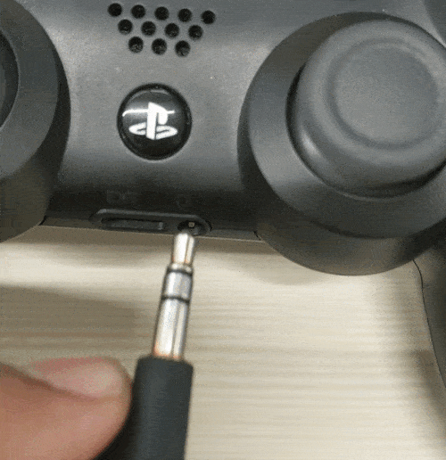 كيفية توصيل سماعة الرأس السلكية بـ PS4 - PS4/PS5 