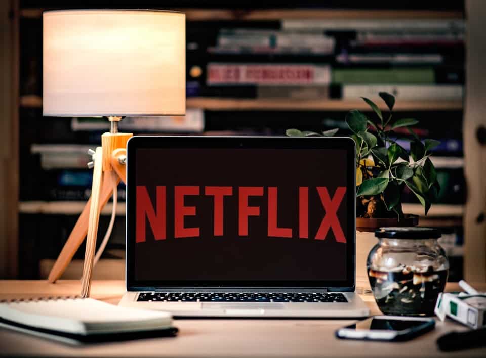 كيفية تنزيل عروض Netflix على جهاز MacOS - Mac