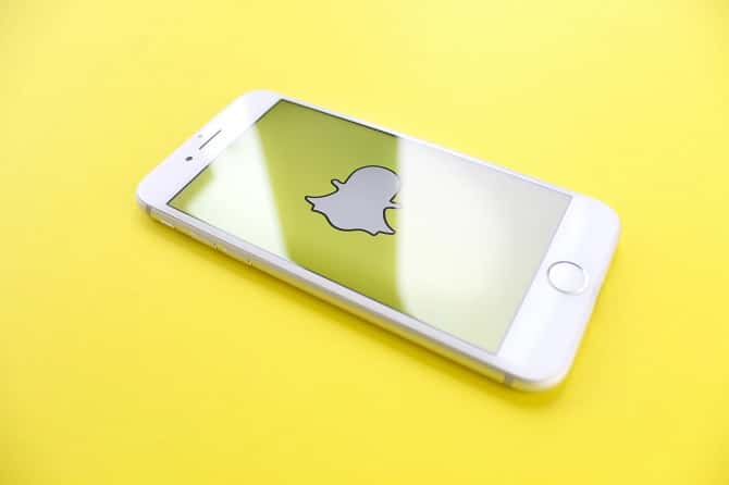 كيفية أخذ لقطات لشاشة Snapchat دون أن يتم اكتشافك - شروحات