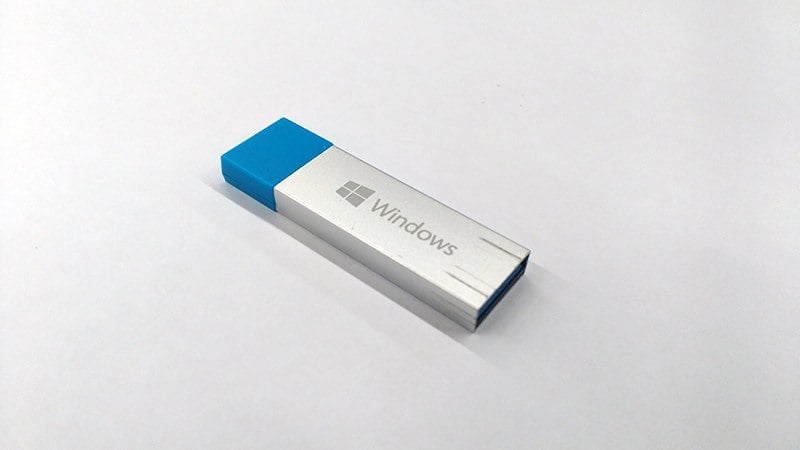 كيفية إنشاء USB قابل للتمهيد بدون أي برنامج لـ Windows 10 (باستخدام CMD) - الويندوز