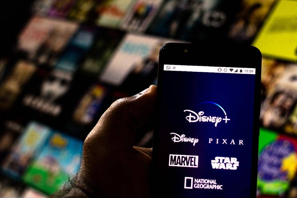 كيفية مشاهدة خدمة البث الجديدة Disney + من أي مكان في العالم - شروحات