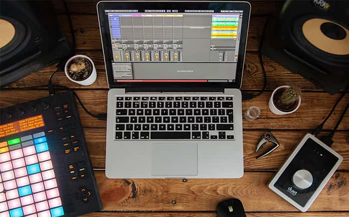 مقارنة بين FL Studio  et Ableton - أيهما أفضل محطة عمل للصوت الرقمي - مراجعات