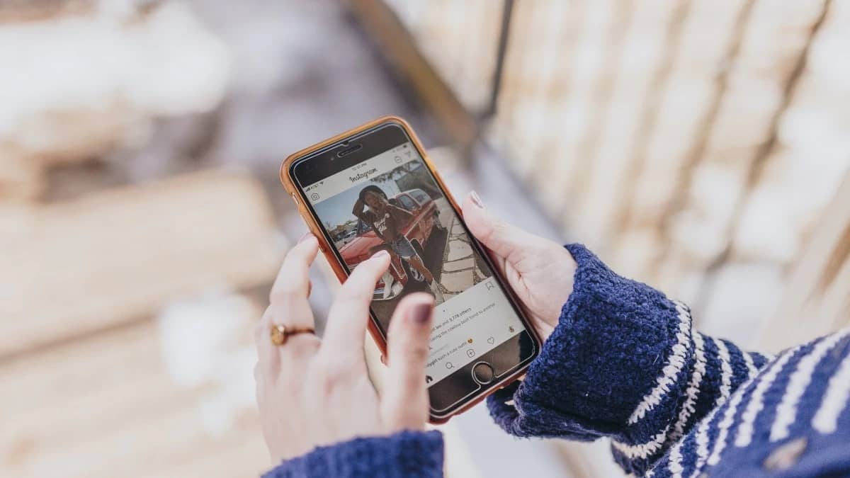 كيفية تنزيل مقاطع فيديو Instagram على iPhone؟ - iOS