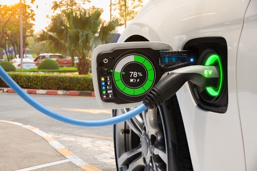 بعض الطرق التي تُعتبر بها السيارات الكهربائية ضارة بالبيئة - مقالات 