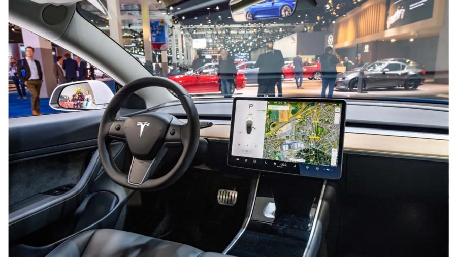 ميزات تقنية مُذهلة لمقصورة سيارات Tesla الداخلية يجب أن تعرفها - السيارات الكهربائية مقالات