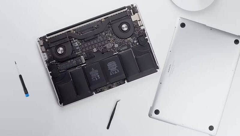 الأسباب التي تجعل الـ MacBook Pro مقاس 14 بوصة صفقة مُميزة - Mac
