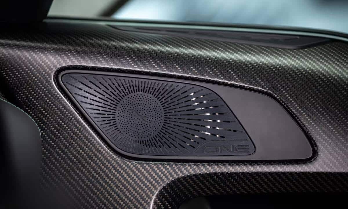 سيارة Mercedes-AMG One الهجينة مليئة بالتكنولوجيا المُستوحاة من الفورمولا 1 - السيارات الكهربائية