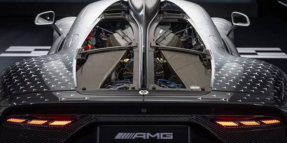 سيارة Mercedes-AMG One الهجينة مليئة بالتكنولوجيا المُستوحاة من الفورمولا 1 - السيارات الكهربائية