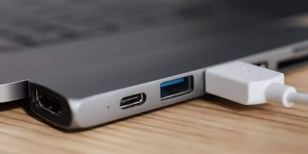مُقارنة بين USB4 و Thunderbolt 4: توضيح или жеجه التشابه والاختلاف - شروحات