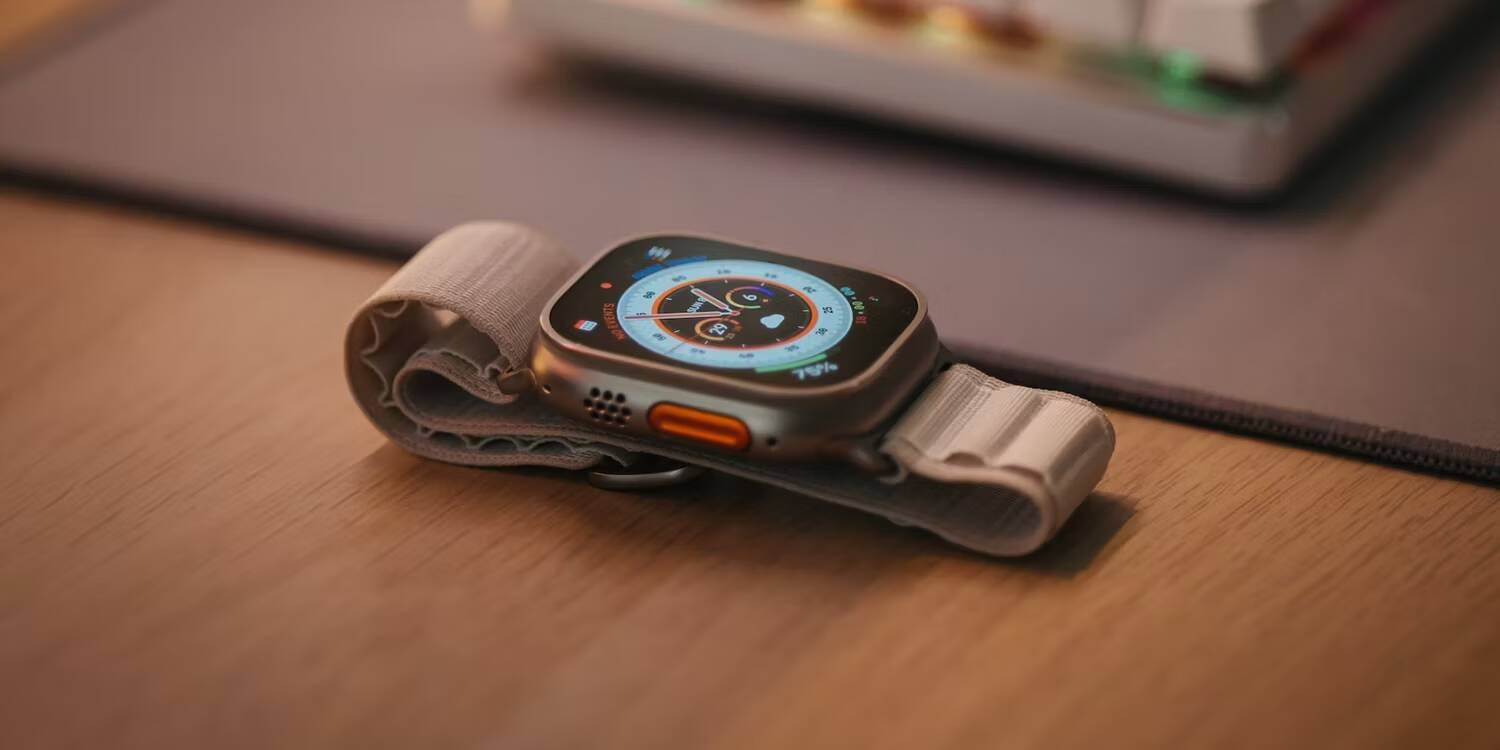 كيفية التعامل بفعاليَّة مع Apple Watch بعد سقوطها في الماء - Apple Watch
