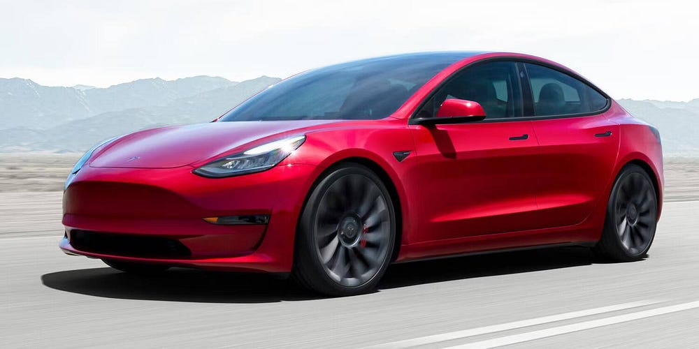 مُقارنة بين Tesla Model 3 et BMW i4: دليل لاختيار السيارة الكهربائية المُناسبة لك - السيارات الكهربائية