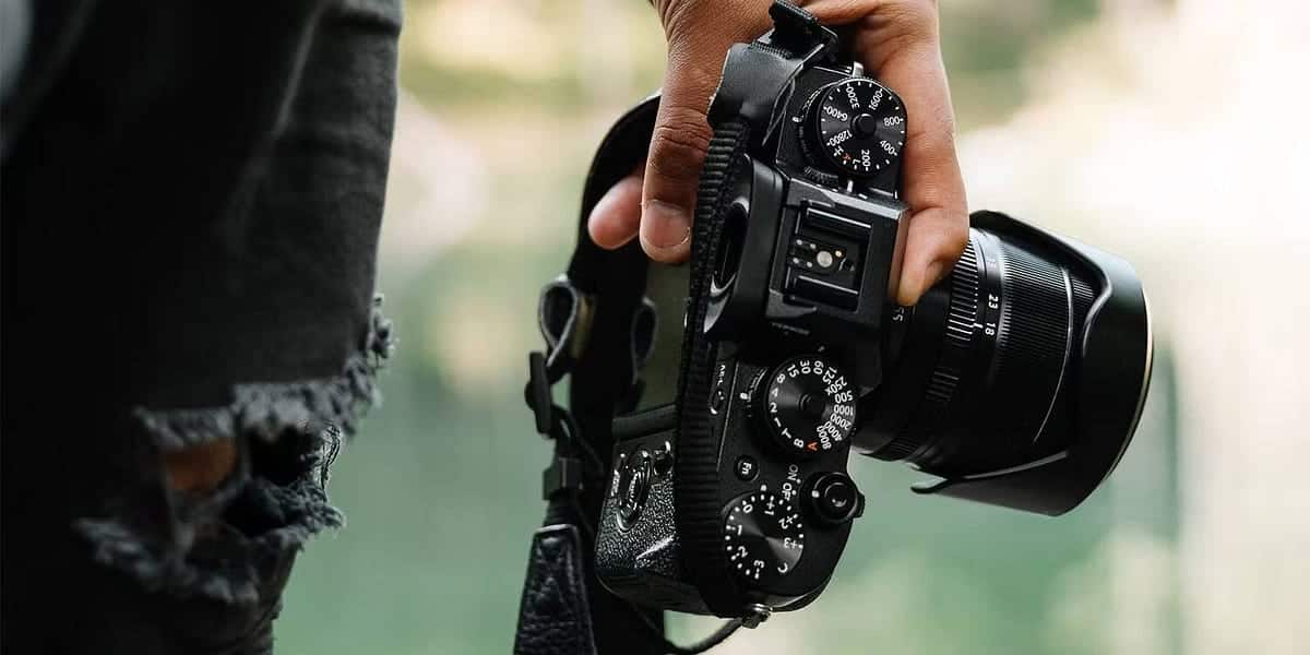 مُقارنة بين الكاميرا غير المُزوَّدة بمرآة و DSLR وبين كاميرا الفيديو: أيها أفضل لتصوير الفيديو؟ - التصوير الفوتوغرافي