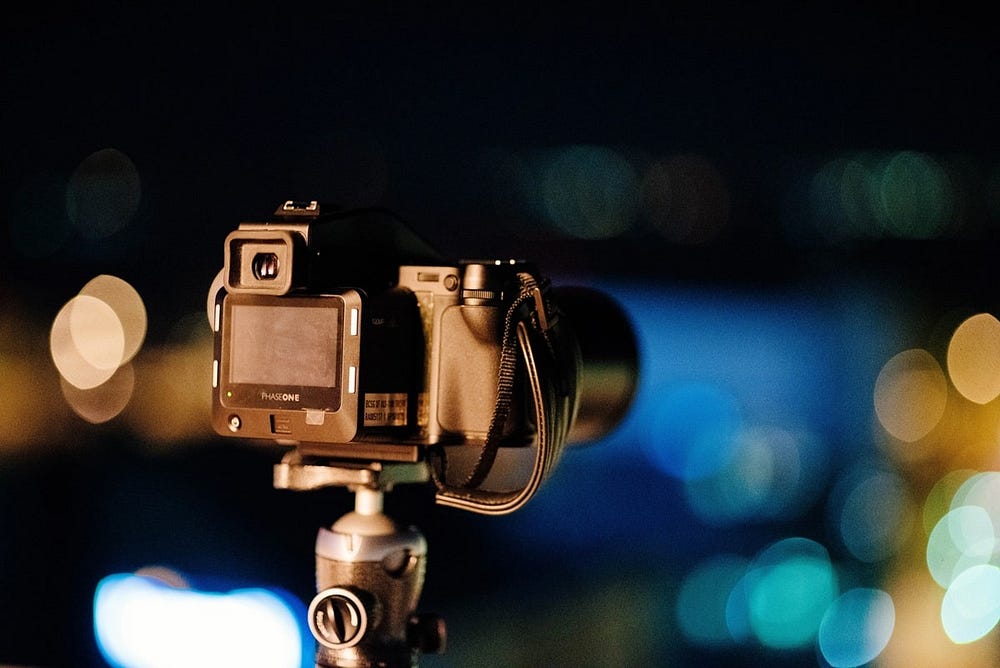 تحسين إعدادات الكاميرا للتصوير الفوتوغرافي في الإضاءة المُنخفضة - التصوير الفوتوغرافي