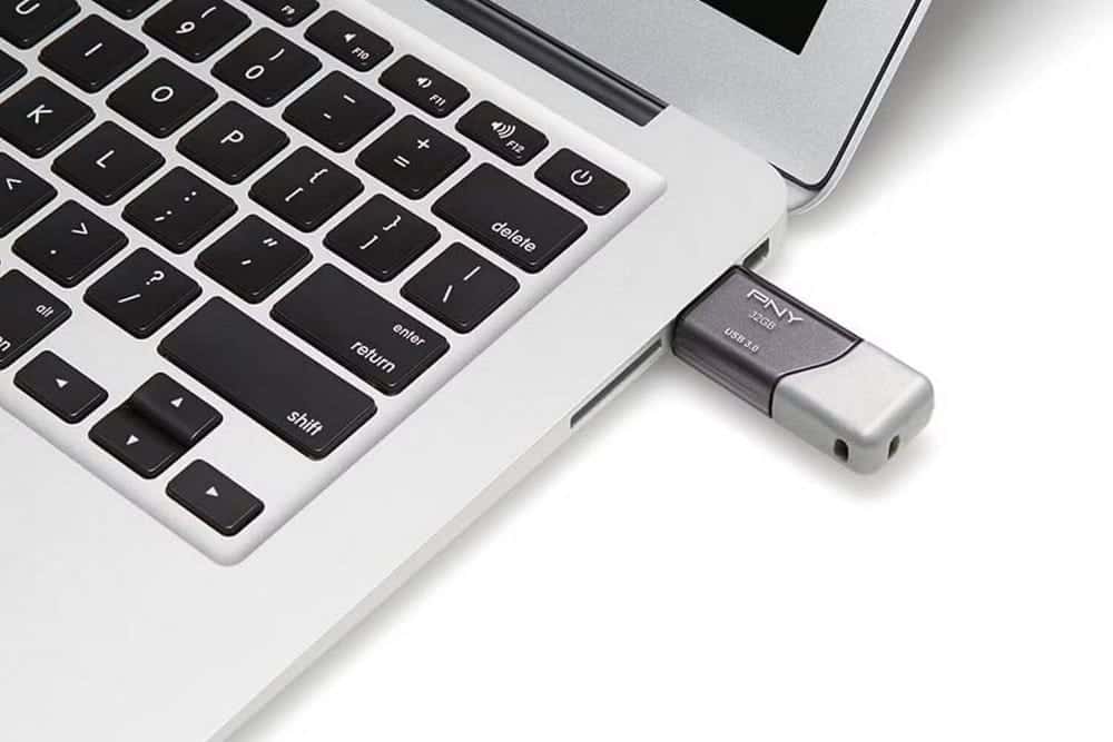 أفضل محركات أقراص USB المحمولة المُتاحة في هذا العام التي تُوفر أداء مُميز - دليل الشراء