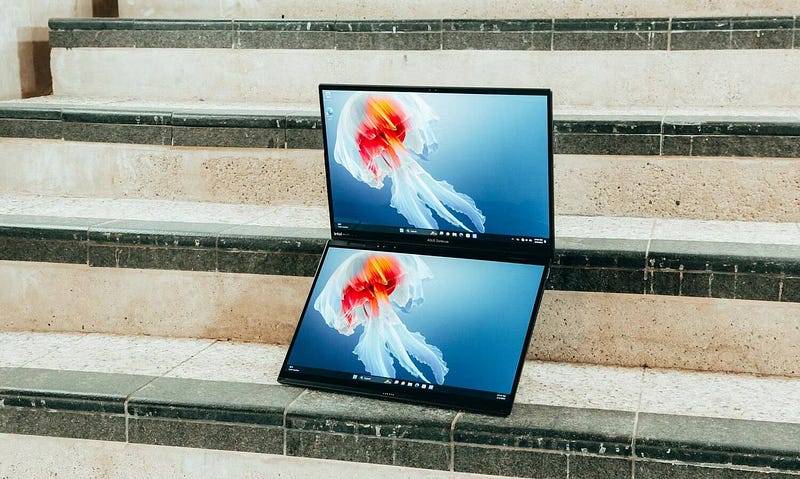 152ENXJtGFkZn1di jUhUmg DzTechs | مراجعة ASUS Zenbook DUO UX8406: هل هذا هو البديل المثالي لـ Surface Neo المُعلن؟