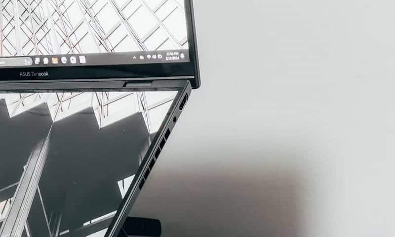 1H9yPhvXL2uAQ2KRxO bSEQ DzTechs | مراجعة ASUS Zenbook DUO UX8406: هل هذا هو البديل المثالي لـ Surface Neo المُعلن؟