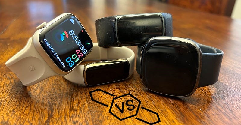 مُقارنة بين Fitbit و Apple Watch: اختيار أفضل جهاز تتبع للياقة بحسب احتياجاتك - مراجعات