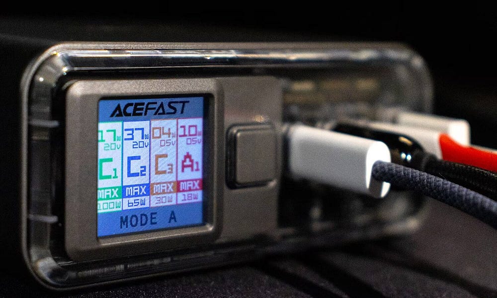 مُراجعة شاحن Acefast Z4 PD218W GaN: كفاءة شحن عالية لمُعداتك الإلكترونية - مراجعات