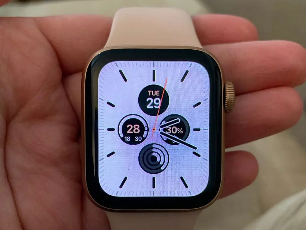 كيفية تخصيص Apple Watch الخاصة بك باستخدام واجهات الساعة - Apple Watch